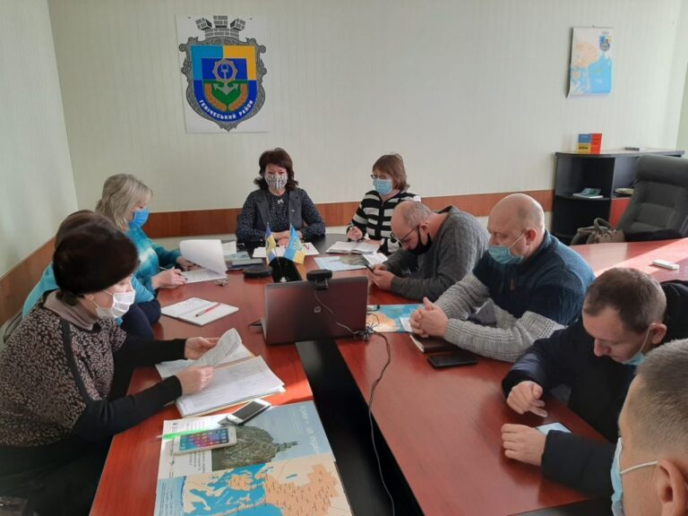 18 січня заступник голови Генічеської райдержадміністрації Гульнара БЕКІРОВА взяла участь в селекторній нараді у режимі відеоконференції з облдержадміністрацією